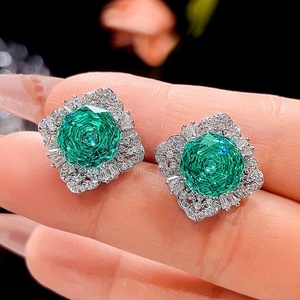 Factory Wholesale Eco-friendly Copper 16-10mm Green Cubic Zirconia Wedding Floral Design Pendant <b>Earrings</b> Ring <b>Sets</b> for Women - Product Image 5