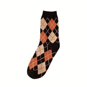 <span class=keywords><strong>Calze</strong></span> all'ingrosso: Nuove <span class=keywords><strong>calze</strong></span> da <span class=keywords><strong>donna</strong></span> in lana a tubo, stile retrò britannico Hong Kong, con motivo a rombi, alla moda, stile pile - Product Image 5