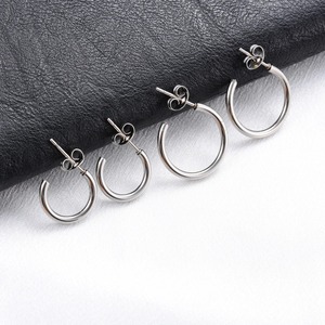Boucles d'oreilles créoles minimalistes en acier inoxydable de 15/20 mm pour femmes, lisses, en forme de C, accessoires de bijoux pour l'oreille - Product Image 4