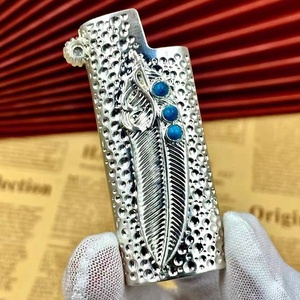 Estuche Creativo y Duradero para Encendedor, Estilo Retro, Color Bronce y Plata, Fundas para Encendedores J5 Feather Lighters - Product Image 5