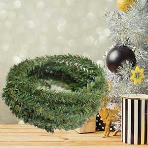 Guirlande de Noël Jufeng 5-7cm en rotin artificiel, décoration de porte pour maison, cour, hôtel, centre commercial - Product Image 2