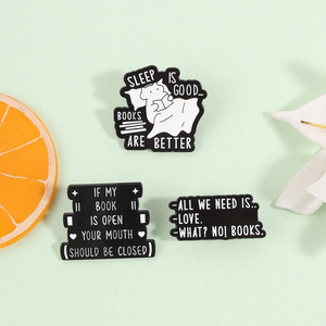 Pin Enamel Lucu Tidur di Atas Buku, Badge Kerah Imut untuk Pecinta Buku, Bros Kreatif untuk Penggemar Membaca, untuk Tas Ransel - Product Image 1