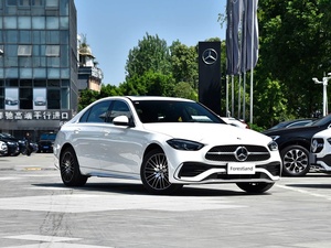 Berline de luxe <span class=keywords><strong>Mercedes</strong></span> <span class=keywords><strong>Classe</strong></span> C, conduite à gauche, turbo, espace arrière spacieux, coffre extensible, sièges en cuir - Product Image 3