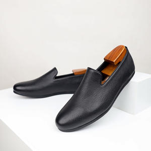 Zapatos Formales de Cuero Vacuno Hechos a Mano para Hombre - Oxfords Clásicos de Vestir para Negocios, Antiarrugas y Duraderos para Entrevistas de Trabajo - Product Image 4