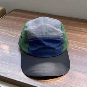 Casquettes de course <span class=keywords><strong>Yupoong</strong></span> en polyester personnalisées à 5 panneaux <span class=keywords><strong>Snapback</strong></span> à 5 panneaux en nylon de haute qualité à 5 panneaux imperméables pour hommes et femmes - Product Image 1