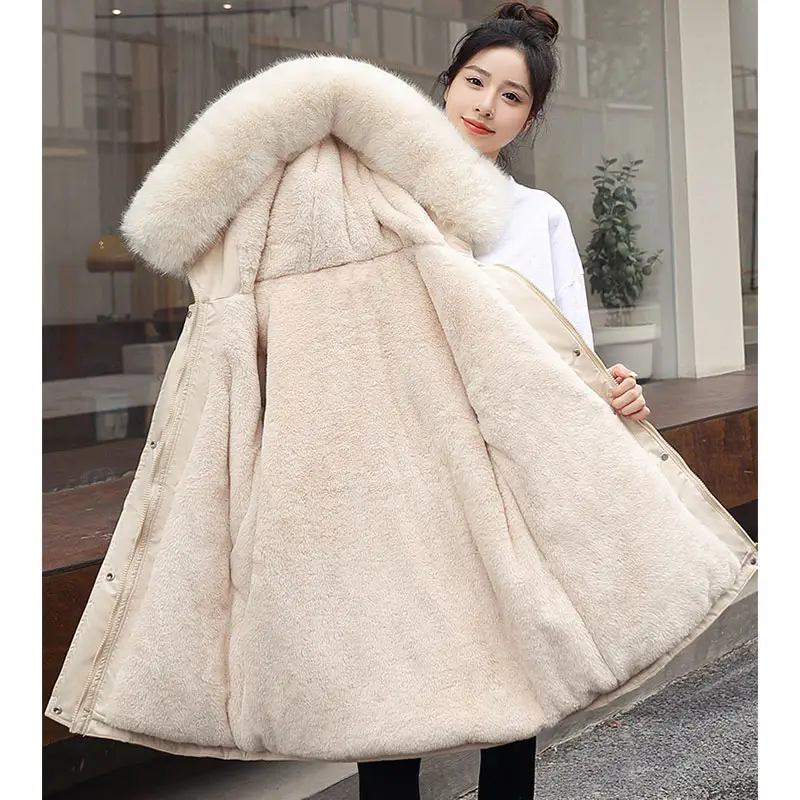 Venta al por mayor de ropa de burbuja de Invierno para mujer 2023 chaqueta acolchada de lana con capucha cálida para mujer