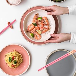ตะเกียบไฟเบอร์กลาสแบบใช้ซ้ำได้ ทนความร้อน ทนทาน ลายเชอร์รี่ญี่ปุ่น ยี่ห้อ Hiware บรรจุ 10 คู่ พร้อมกล่องลายโลโก้สไตล์เกาหลี ดีไซน์ทันสมัย - Product Image 3