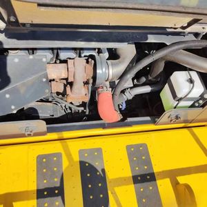 Pelles sur chenilles KOMATSU PC450 d'occasion en bon état/solution fiable pour des tâches de terrassement efficaces et précises - Product Image 4