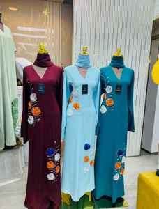 Abaya de luxe pour femmes, style unique, manches longues, kaftan islamique avec broderie à la main, pour le marché du Moyen-Orient. - Product Image 3