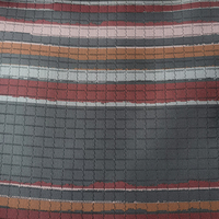 Tissu jacquard brocart vert foncé bordeaux à lignes verticales, poids moyen 170 g/m², 100 % polyester, fluide, pour veste.