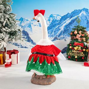 Tenue de Noël pour canard de 23 pouces, motif Père Noël, en polyester rayé, best-seller transfrontalier, vêtements pour animaux de compagnie - Product Image 3
