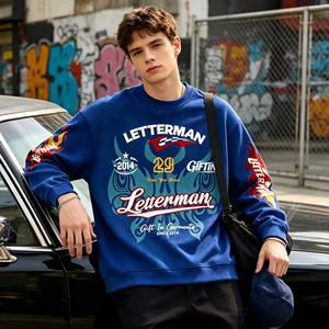 Pull-over col rond en maille gaufrée multi-graphe personnalisé avec logo entièrement personnalisé sur la manche, impression DTG, tissu doux et léger pour jeunes - Product Image 4