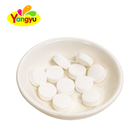 Bonbons enrobés colorés en forme de comprimés, saveur fruitée, collation sucrée