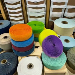 Bande auto-agrippante colorée durable 100 % nylon, plusieurs couleurs, pour chaussures et attache-câbles, conception sans adhésif - Product Image 4