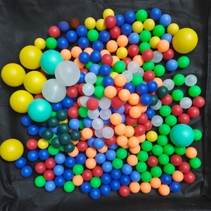Präzise Mehrfarbige 2mm bis 50mm 17,27mm 18mm 19mm 20mm 24mm 25mm 30mm Massive Polypropylen PP Kunststoffkugeln für Spiele - Product Image 2