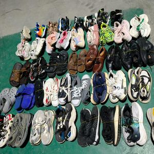 Fournisseurs en gros de chaussures de basket-ball d'occasion pour hommes, chaussures de sport d'occasion originales en vrac - Product Image 4