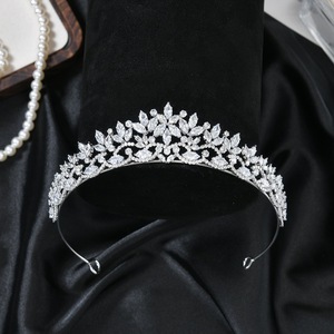 BELLE WORLD Tiara Floreale con Zirconi per Donne, Eleganti Accessori per Capelli da Sposa, Decorazioni per Feste Sweet 16 - Product Image 6