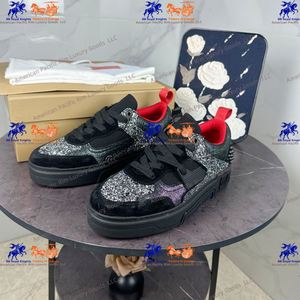 Zapatos de Vestir y Oxfords de Alta Gama para Hombre y Mujer, Estilo Deportivo, Marca Louboutins de Alta Calidad, los Más Vendidos entre los Cristianos - Product Image 4