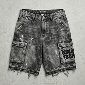 Shorts en jean cargo vintage personnalisés noirs déchirés avec logo imprimé et ourlet brut style Hip Hop pour hommes – Fabricant de vêtements - Product Image 1