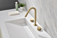 Robinet de lavabo moderne à 3 poignées en cuivre brossé doré avec bec en SUS304 et corps et poignées en cuivre, pour salle de bain