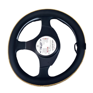 ปลอกหุ้มพวงมาลัยรถยนต์ 37-39 ซม. ประดับเพชร สีดำทอง - Product Image 2