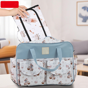 Station <span class=keywords><strong>à</strong></span> <span class=keywords><strong>langer</strong></span> légère et portable pour bébé, <span class=keywords><strong>tapis</strong></span> <span class=keywords><strong>à</strong></span> <span class=keywords><strong>langer</strong></span> et <span class=keywords><strong>housse</strong></span> de voyage pliables et imperméables pour les changements de couches en déplacement - Product Image 5