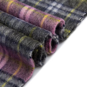 Écharpe en Tartan OEM, Châle Doux en Mélange de Laine, Texture Chaude et Confortable, Couleur et Motif à Carreaux Personnalisés, Châle à Marque Privée - Product Image 5