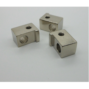 Fabrication de pièces métalliques en laiton de haute précision par usinage CNC, filetage M4, service CNC OEM ODM - Product Image 1