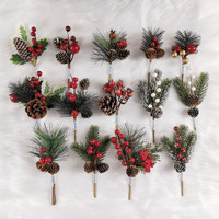 S02517 Weihnachtliche Blumen-Beeren-Schnee-Tannenzweig-Verzierung, künstliche Weihnachtsbaum-Zweige für Weihnachtsdekorationen