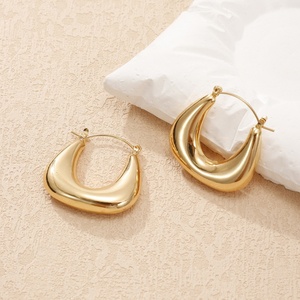 Jingciren Boutique Schmuck im europäischen und amerikanischen Außenhandelsstil mit geometrischer U-Form und edlem, kaltem Design. - Product Image 2