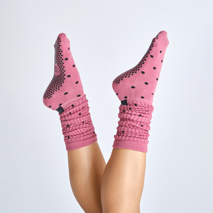 Custom Pink Black <b>Spot</b> Scrunch Crew Pilates Yoga Grip Socks Silicone <b>Dot</b> Non Slip Slouch Socks for Women OEM - Product Image 2