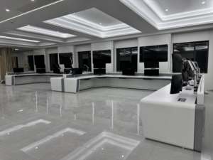 Formas de proyectos a gran escala personalizadas de acuerdo con Room Command Center Consola Muebles Consola Escritorio - Product Image 3