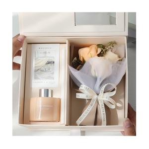 Coffret cadeau de savon en forme de <span class=keywords><strong>rose</strong></span> pour <span class=keywords><strong>la</strong></span> Saint-Valentin, coffret cadeau OEM promotionnel, coffret de fleurs en savon, flacon d'aromathérapie, bouquet pour <span class=keywords><strong>homme</strong></span> - Product Image 2