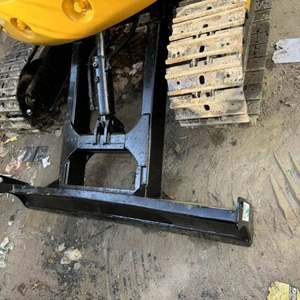 Qualité fiable Mini Pelle d'occasion Caterpillar 303CR Prix d'usine 3 tonnes Machines d'occasion de Chine à vendre - Product Image 2