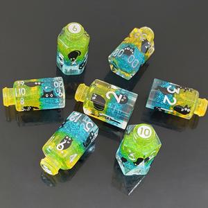 Juego de 7 Dados de Resina con Forma de Botella de Poción, Dados de Colores para Juegos de Rol de Dragones y Mazmorras, Dados de Cthulhu - Product Image 1