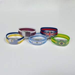 Braccialetti in Silicone Personalizzati all'Ingrosso, Altamente Elastici, Impermeabili e Luminosi con Bandiere Nazionali per <span class=keywords><strong>il</strong></span> Festival di Calcio 2026 - Product Image 1