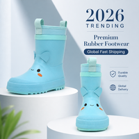 Adorables bottes de pluie bleu clair pour enfants avec des oreilles 3D, design de visage de dessin animé, bottes Wellington en caoutchouc naturel imperméables pour filles