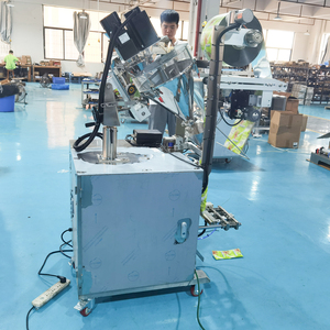 <span class=keywords><strong>Hot</strong></span> Selling Four Side Sealing Packaging Vertikal für Ingwer pulver verpackungs maschinen Verpackungs maschine - Product Image 2