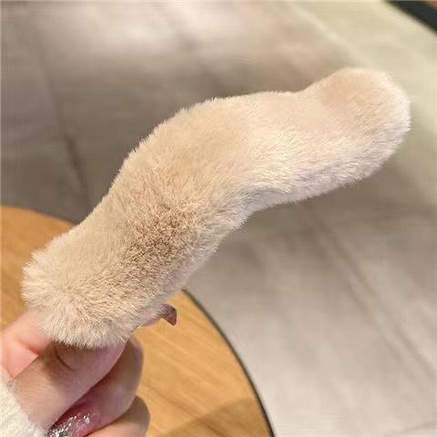 คลิปปากเป็ดสีกากี1ตัว