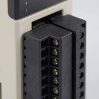 Controlador Programable Mitsubishi FX3UC-16MR/D-T con Capacidad de Expansión y Alimentación CC