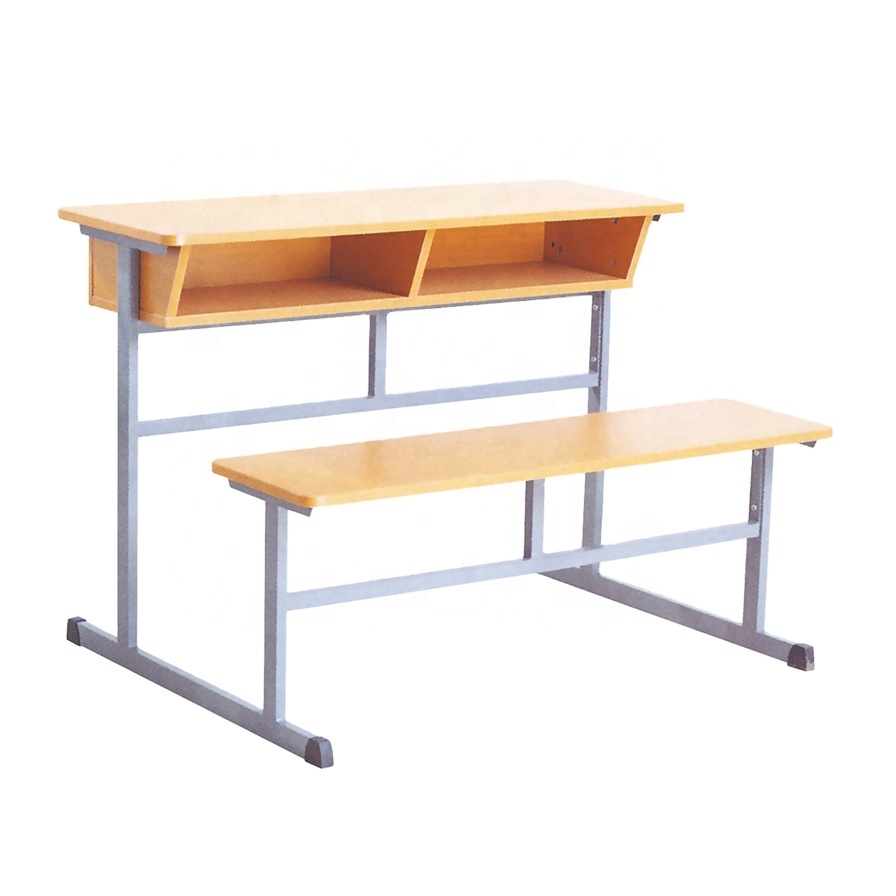 L'université étudiant double bureau et banc avec chaire conjointe