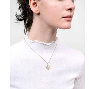 Colgante de acero inoxidable con forma de Luna y sol para mujer, colgante de moneda, regalo de Navidad para esposa, madre - Product Image 2