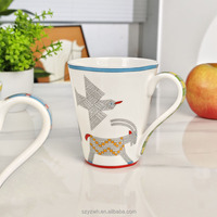 Tasse de dessin animé personnalisée et créative Couple Tasse en céramique Exquisite Bone China Slanted Mouth Mug