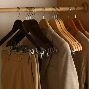 Perchas de Madera para Ropa con Pinzas para Pantalones, Color Madera Natural, Perchas de Armario para Hotel, Forma Rectangular, Tipo Gancho, Percha para Abrigos - Product Image 1