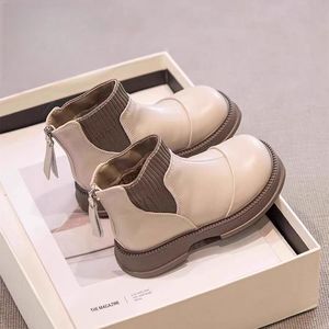 Botas de plataforma a la moda para mujer con estilo versátil y casual. Suela gruesa para aumentar la altura y función antideslizante. - Product Image 3