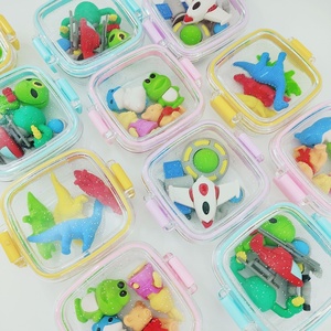 Borrador de lápiz desmontable de estilo de dibujos animados de astronauta nuevo creativo ensamblado dulce regalo para el Día de los niños - Product Image 1