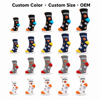 Chaussettes de basketball pour enfants OEM à faible MOQ - Chaussettes de sport en mélange de coton lavables en machine pour garçons de 10 à 12 ans avec grip antidérapant