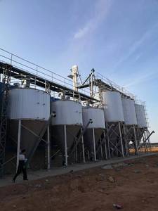 Nouvelle Machine <span class=keywords><strong>à</strong></span> vis en acier haute performance pour engrais et aliments pour animaux, TMR intelligent, avec <span class=keywords><strong>réservoir</strong></span> de gaz de 1m, certifiée CE ISO, garantie 1 an - Product Image 3