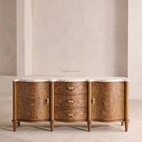 Buffet artisanal en bois de Mappa avec plateau en marbre de Carrare serpentin, idéal pour salle à manger de grande villa et intérieur d'hôtel de charme