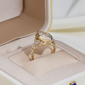 Bague en diamant de laboratoire 18 carats de forme marquise Messi Jewelry MSR-2029 pour femmes - Product Image 3